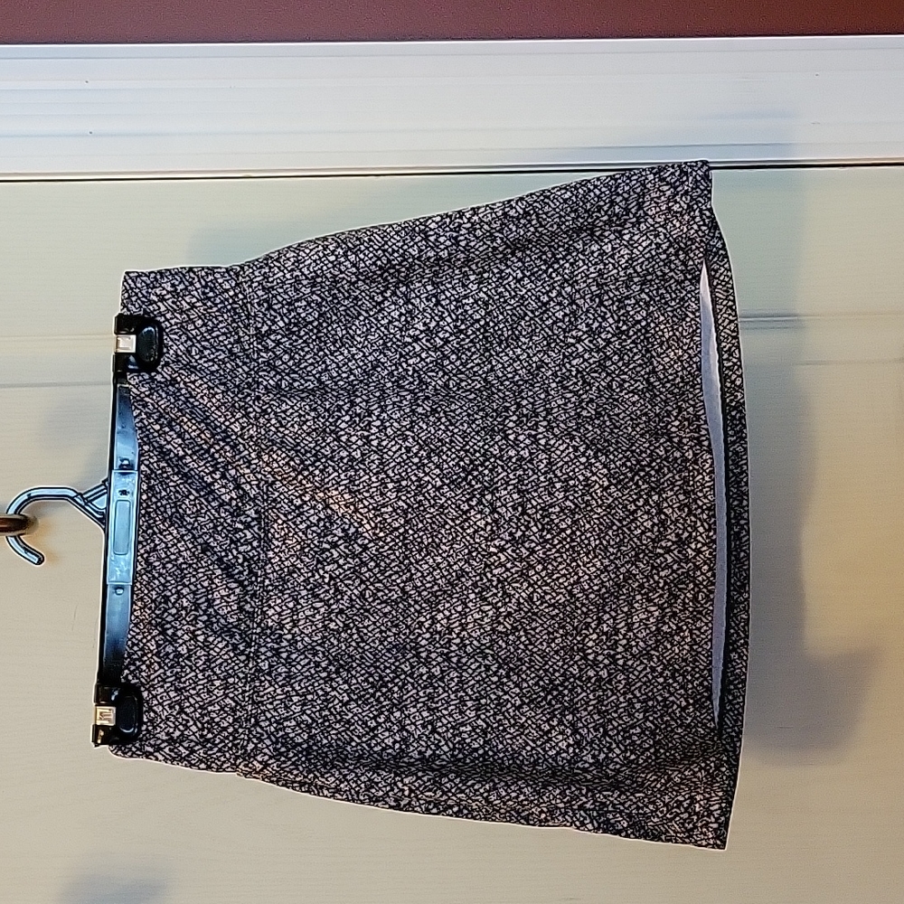 💥 $3 for $25 💥  Patterned skort
